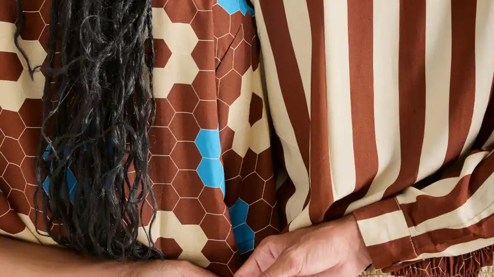 Picture of a couple wearing a matchy-matchy style outfit