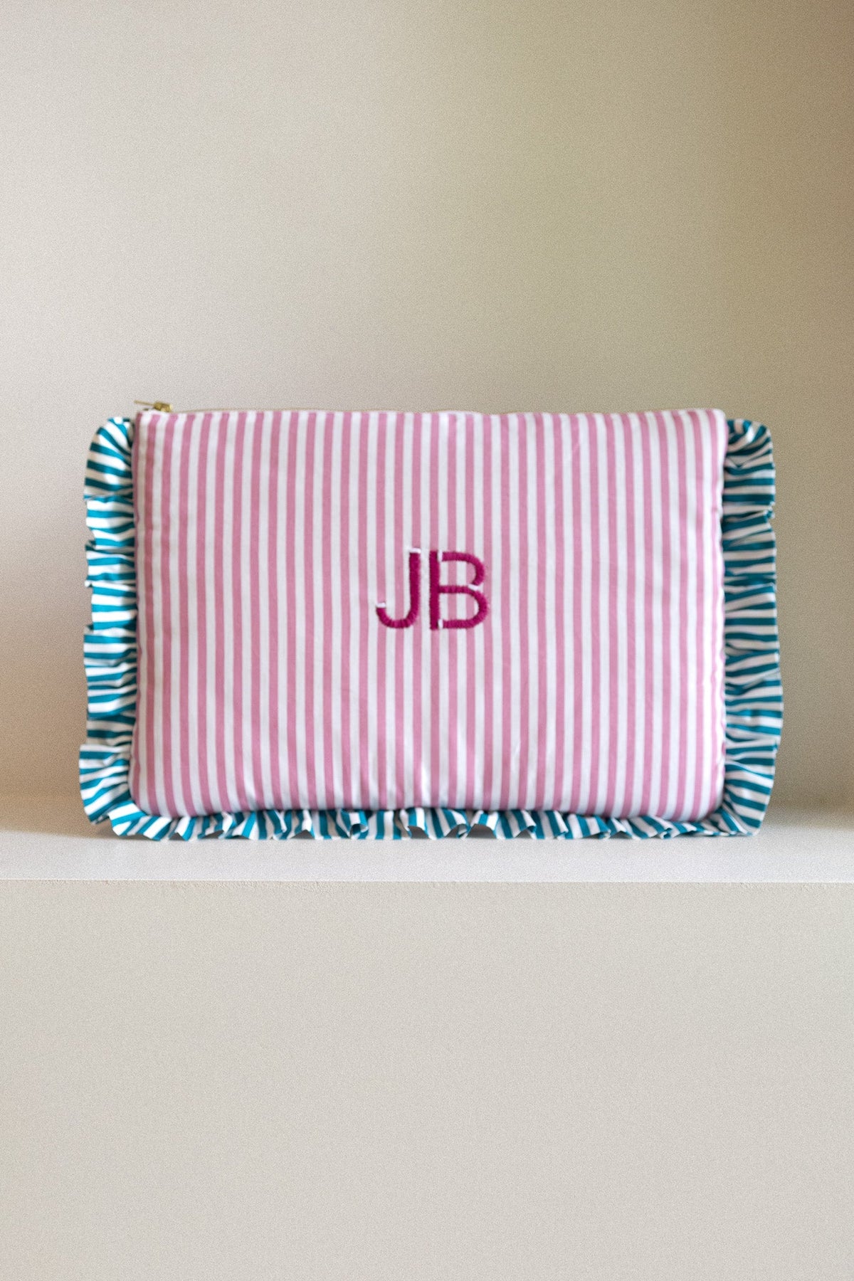 How to Choose the Right MacBook Sleeve for Your Computer