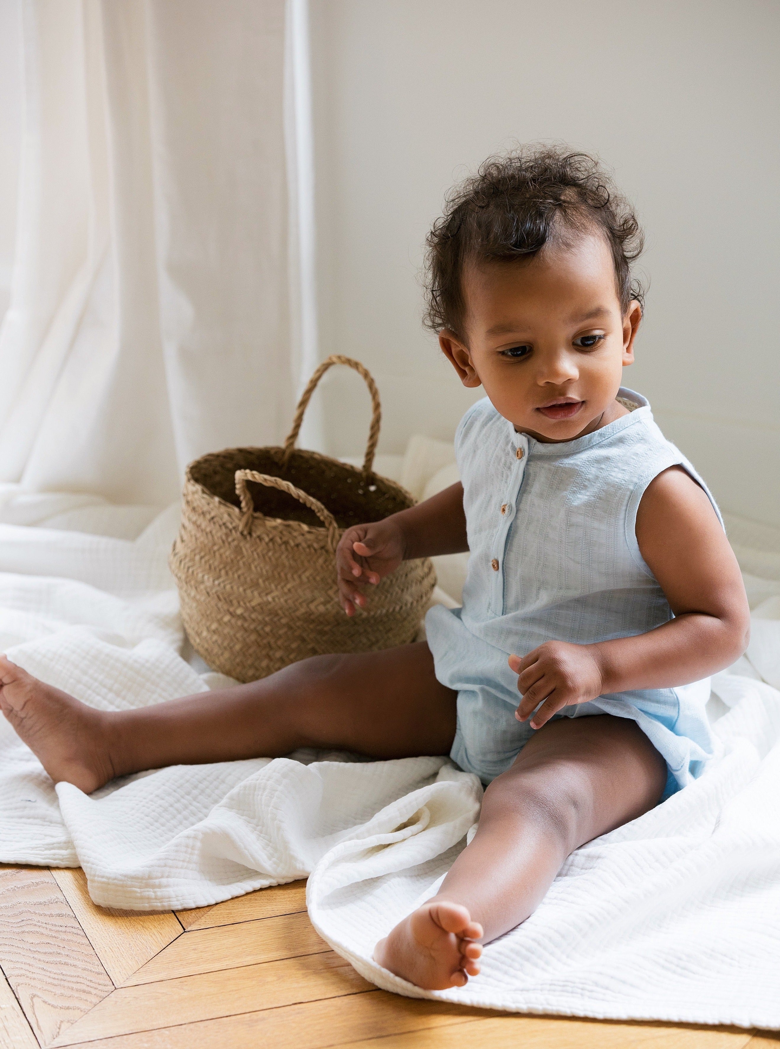 Come vestire un neonato d’estate?