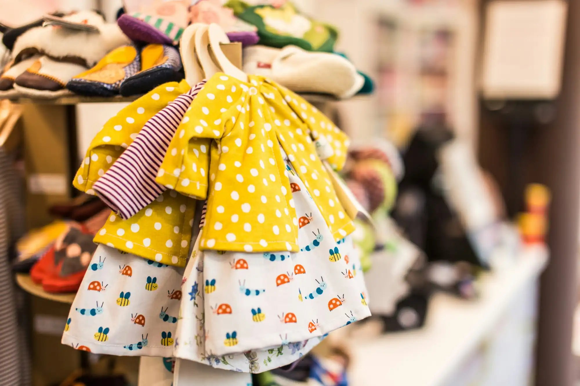 Babyhaut und Kleidung: So treffen Sie die richtige Wahl
